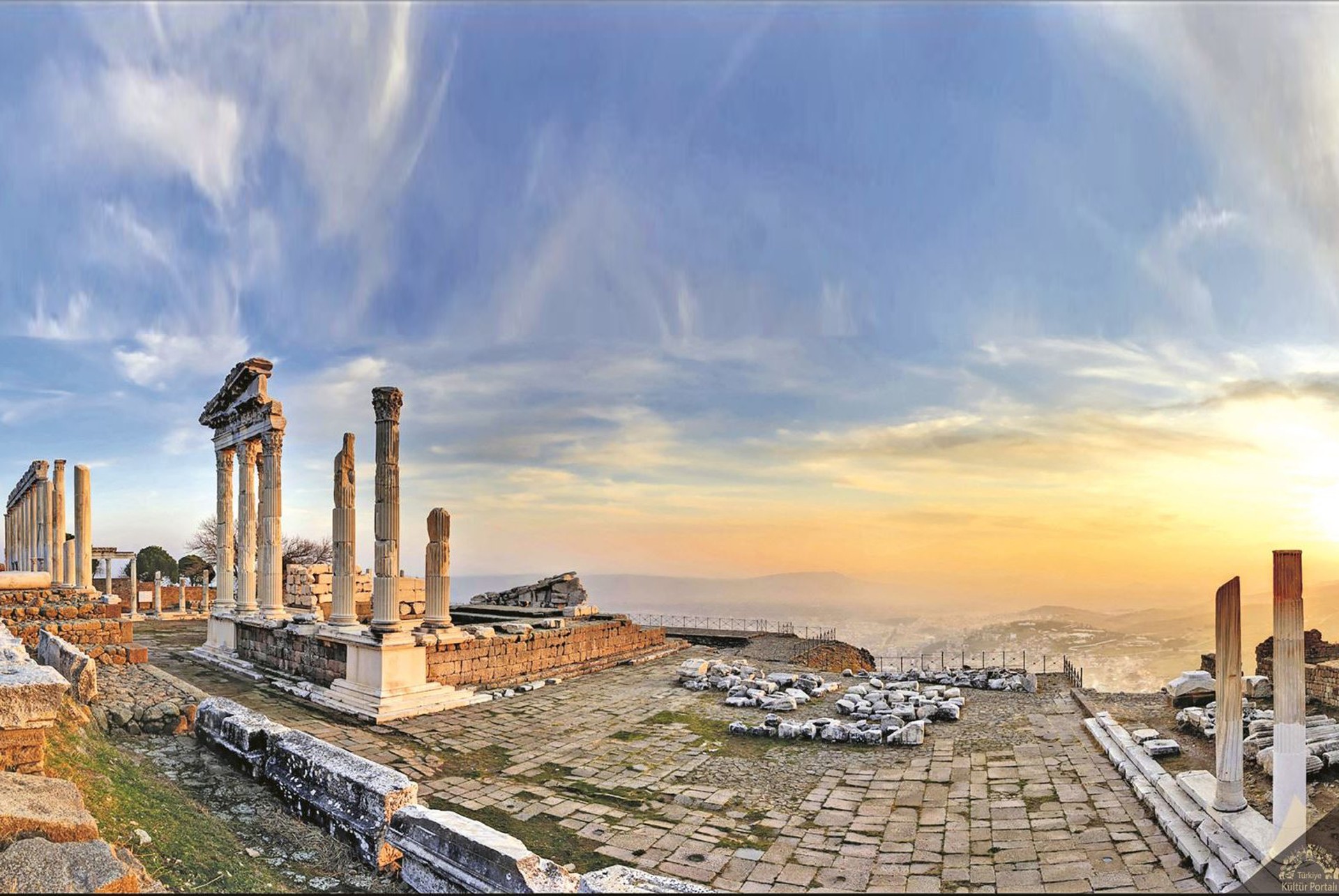 Pergamon Tour