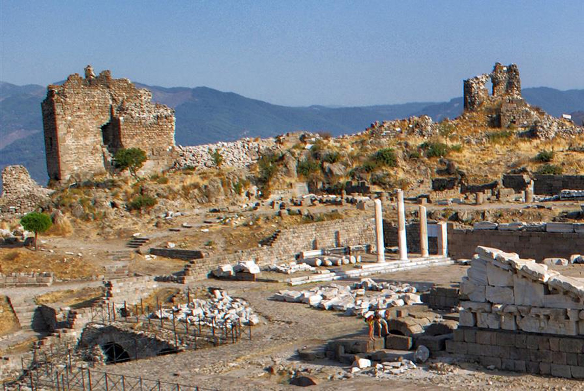 Pergamon Tour